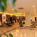 Sl La Perla 4*