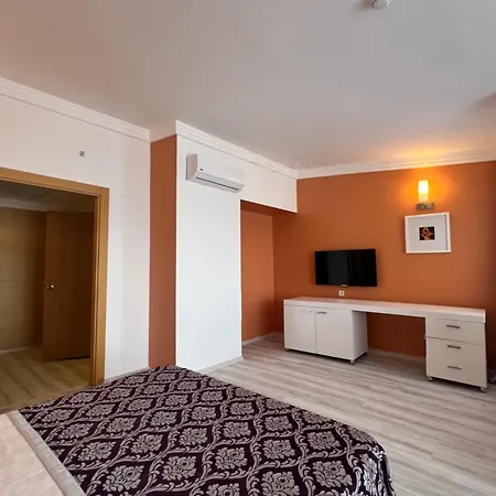 Üdülőközpont Sl La Perla 4*