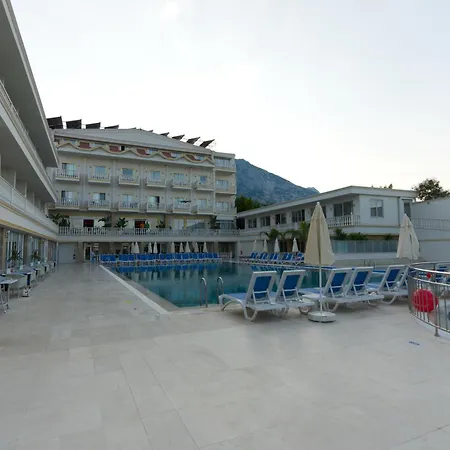 Sl La Perla Kemer 度假村 *