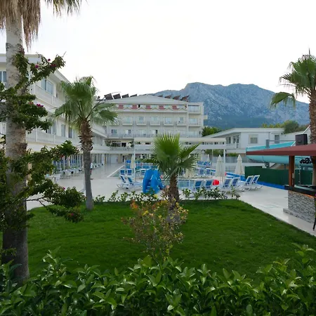 Sl La Perla 4*