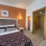 Sl La Perla Resort