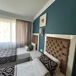 Sl La Perla 4*
