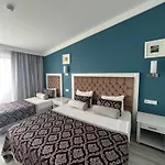 Курортный комплекс Sl La Perla
