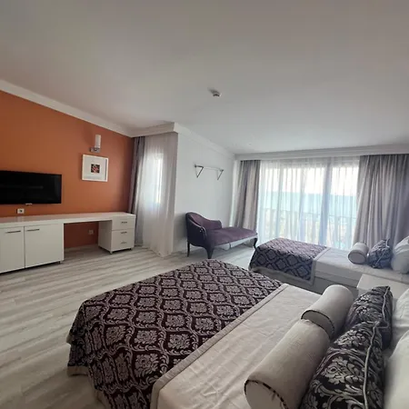 Sl La Perla 4* كمر