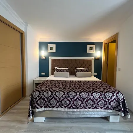 Sl La Perla Complex 4*